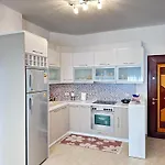 شقة Crystal Sea View ساراندا