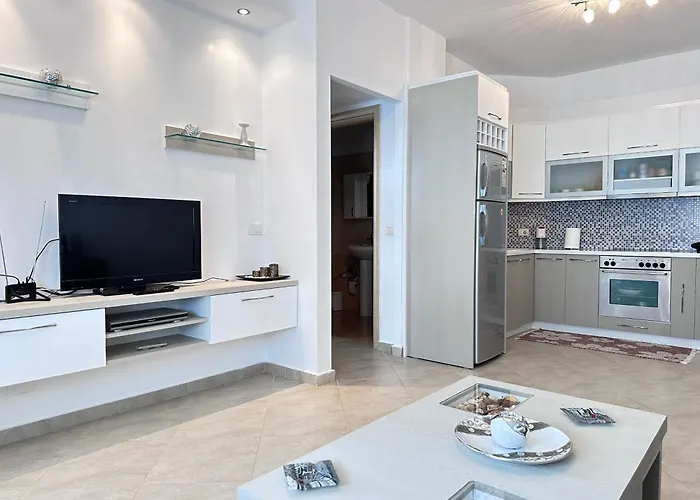 Crystal Sea View Sarandë